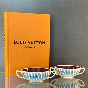 1960’s Susie Cooper Tulip in Pompadour Burslem England Soup Bowls Set of 2.